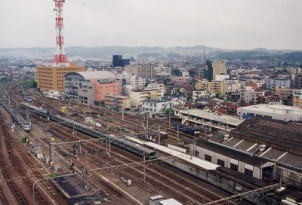 最寄駅とセンターの写真