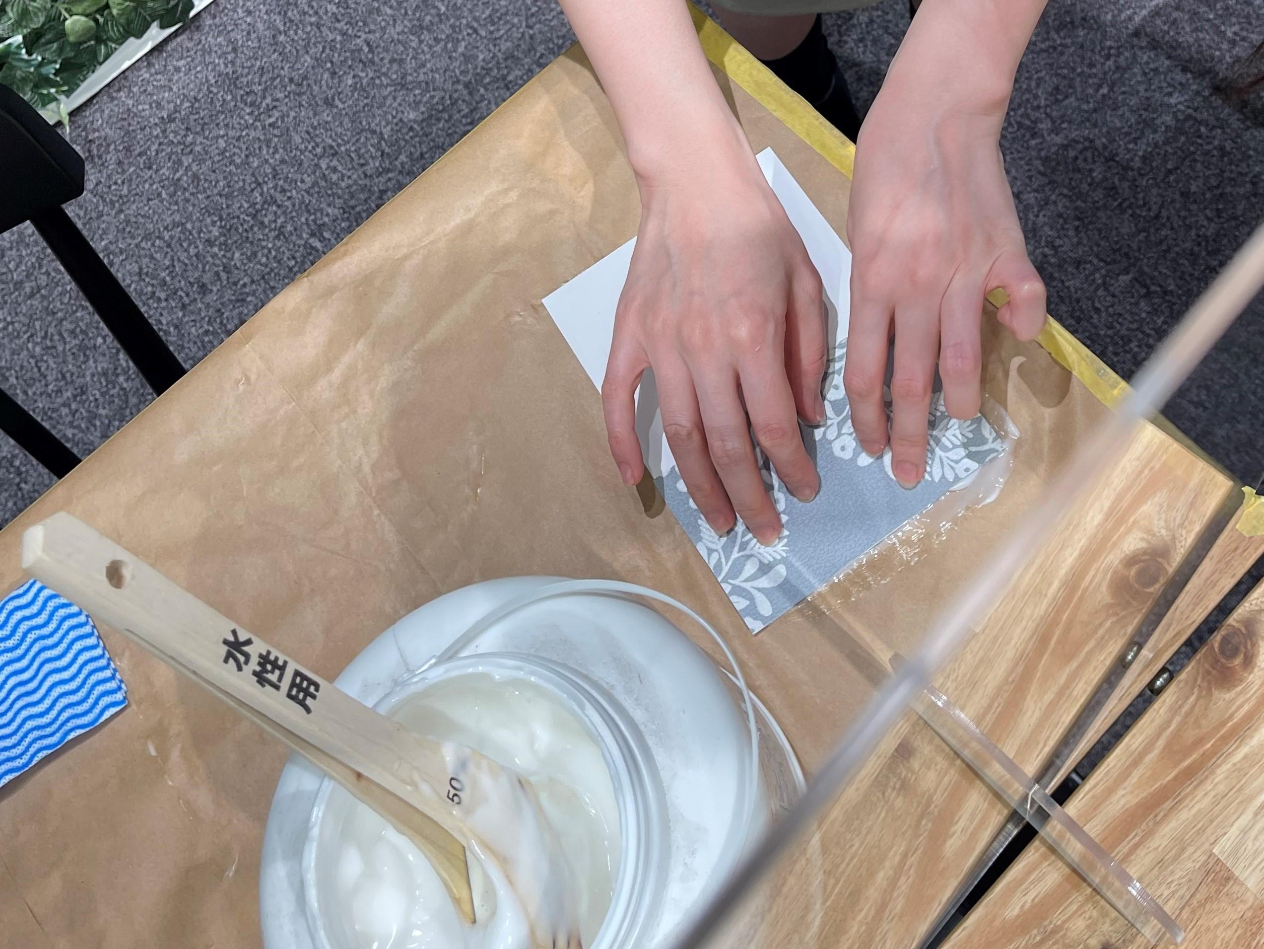 〔公41〕壁紙貼り.jpg