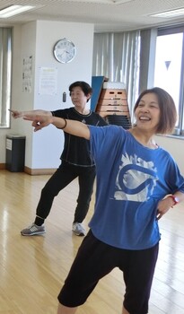 中高年のK-POPダンス