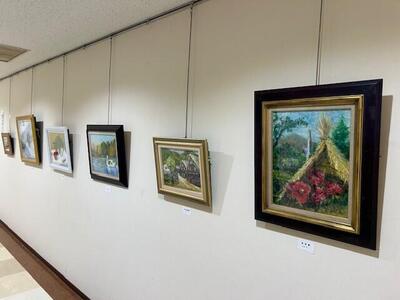日曜の油絵 廊下展3.jpg