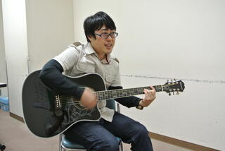 音楽　NEW　フォークソングで弾き語り.JPG